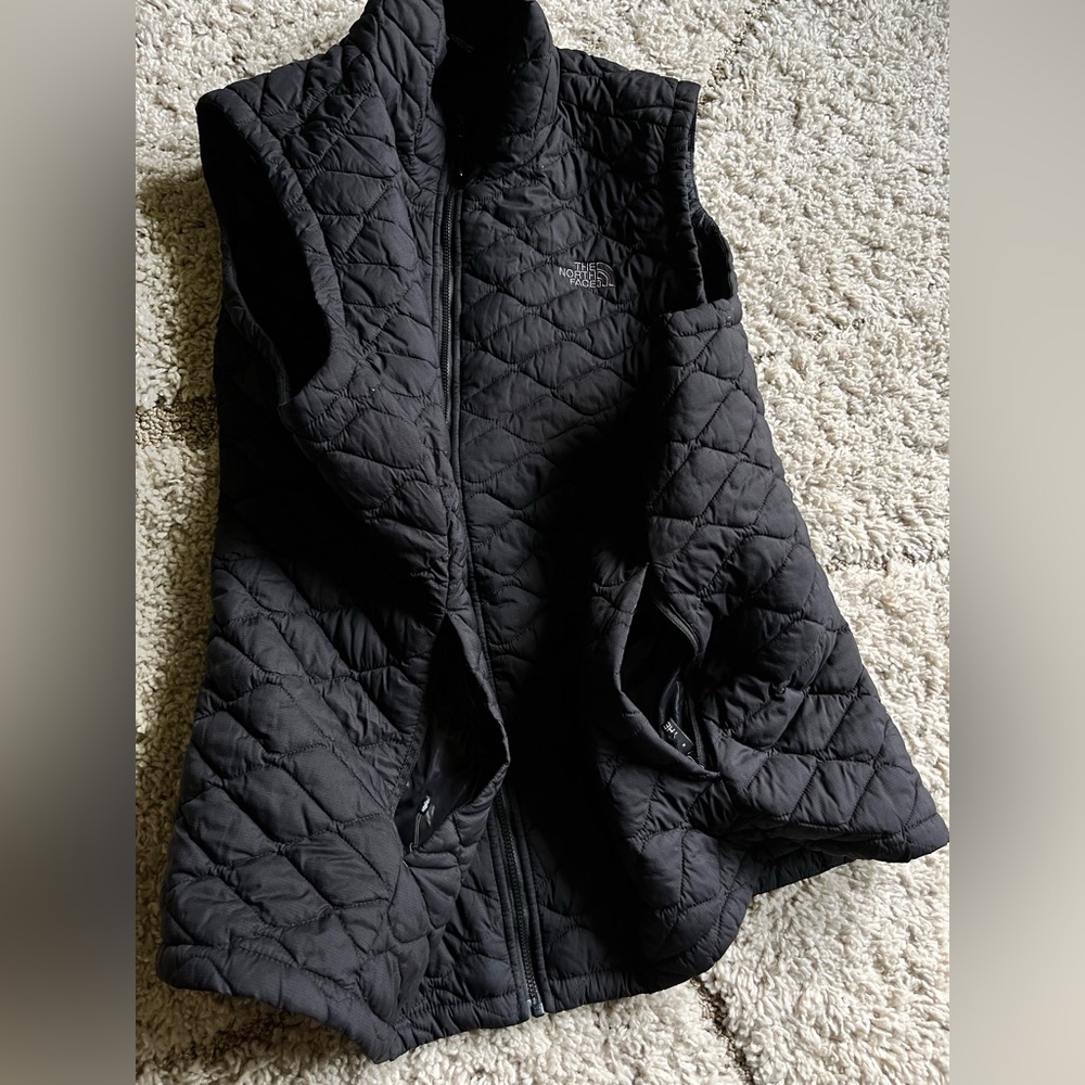 The North Face Black Women's vest - Picture 2 of 10